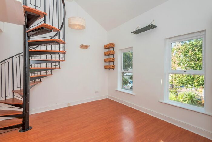 2 Bedroom Flat To Rent In Ridley Road, London, E8