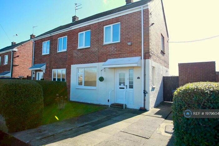2 Bedroom Semi-Detached House To Rent In Burnside, Jarrow Tyne And Wear, NE32
