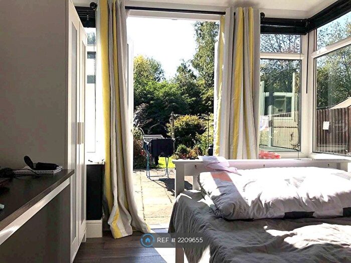 3 Bedroom Terraced House To Rent In Harington Avenue, York, YO10