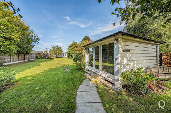 5 Bedroom Bungalow For Sale In London Road, Newington, Sittingbourne, Kent, ME9
