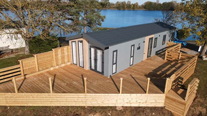 2 Bedroom Lodge For Sale In Tallington Lakes, PE9