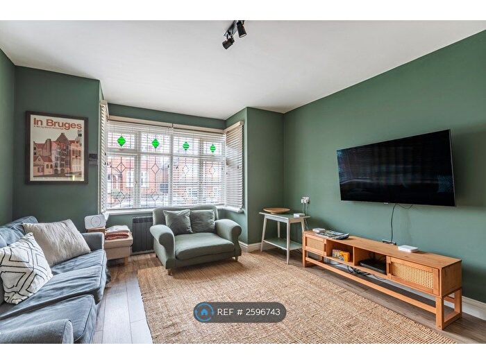 3 Bedroom Semi-Detached House To Rent In King Edward Avenue, Broadstairs, CT10