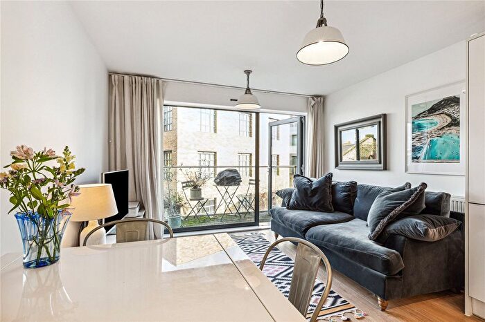 1 Bedroom Flat For Sale In Macaulay Road, London, SW4