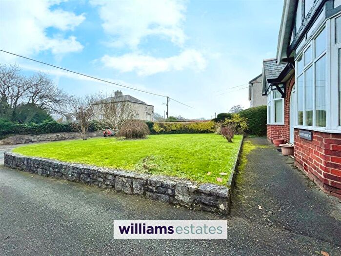 2 Bedroom Bungalow For Sale In Wern Fechan, Ruthin, LL15