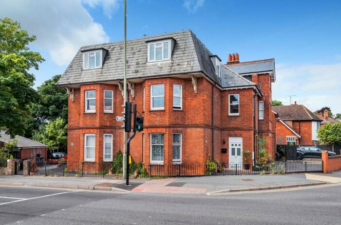 1 Bedroom Flat To Rent In London Road, Camberley, Surrey, GU15