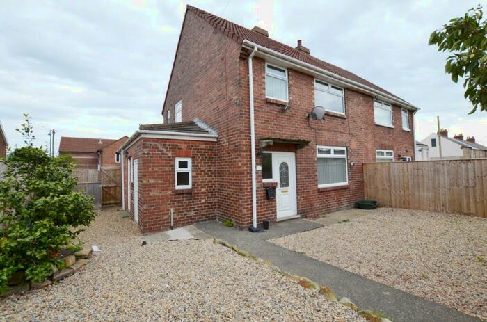 3 Bedroom Semi-Detached House To Rent In Lumsden Terrace, Catchgate, County Durham, DH9