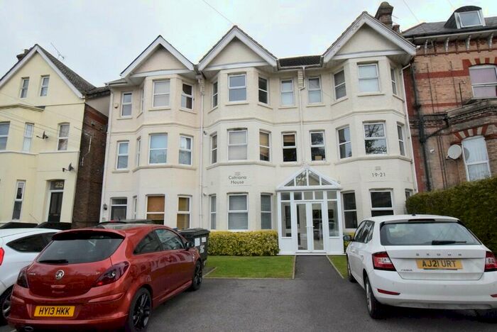 2 Bedroom Flat To Rent In Robert Louis Stevenson Avenue, Westbourne, Bournemouth, BH4
