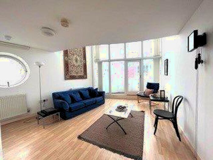 2 Bedroom Apartment To Rent In Royal Quay, Liverpool, L3