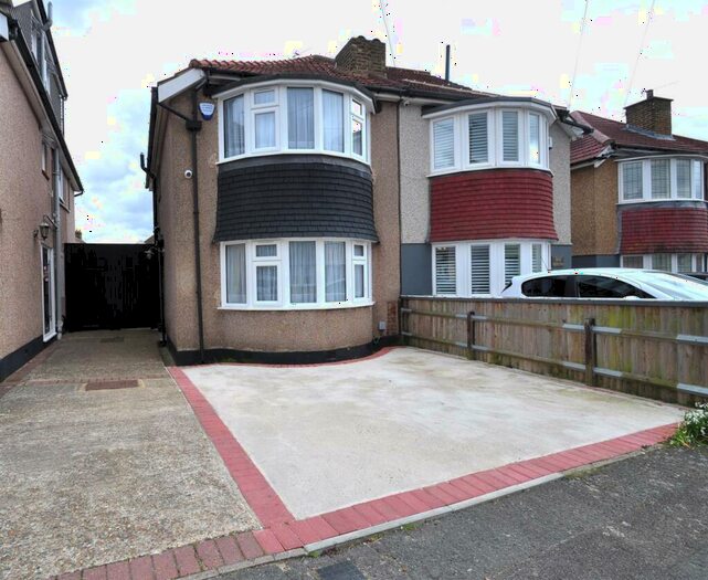 2 Bedroom Semi-Detached House To Rent In Colyton Close, Welling, DA16
