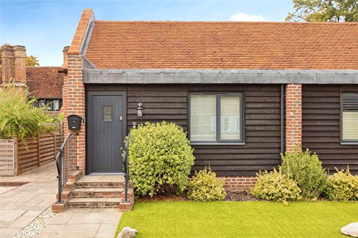 1 Bedroom Bungalow To Rent In Wyatts Close, Godalming, GU7