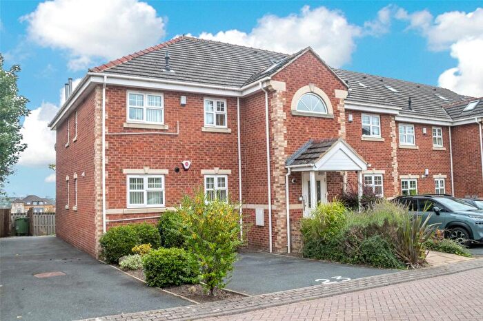 2 Bedroom Apartment For Sale In Sycamore Chase, Pudsey, LS28