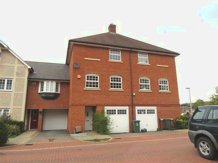 4 Bedroom Town House To Rent In Whittingham Avenue, Wendover, Aylesbury, HP22