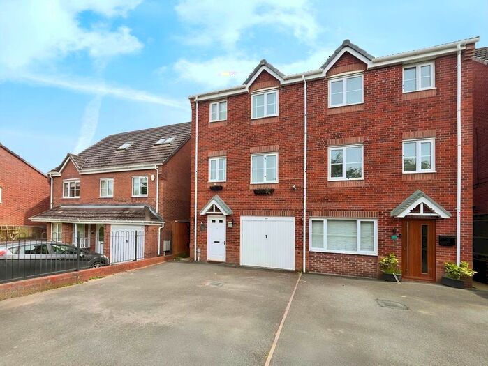 4 Bedroom Semi-Detached House To Rent In Galingale View, Newcastle, Staffordshire, ST5