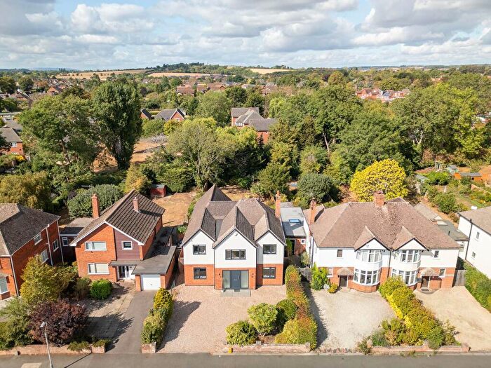 4 Bedroom Detached House For Sale In Brookvale Road, Stratford-Upon-Avon, CV37