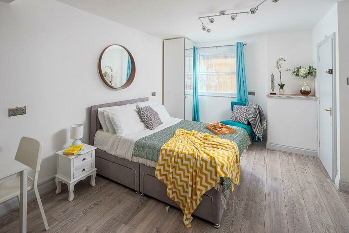 1 Bedroom Flat To Rent In Voss Street, London, E2