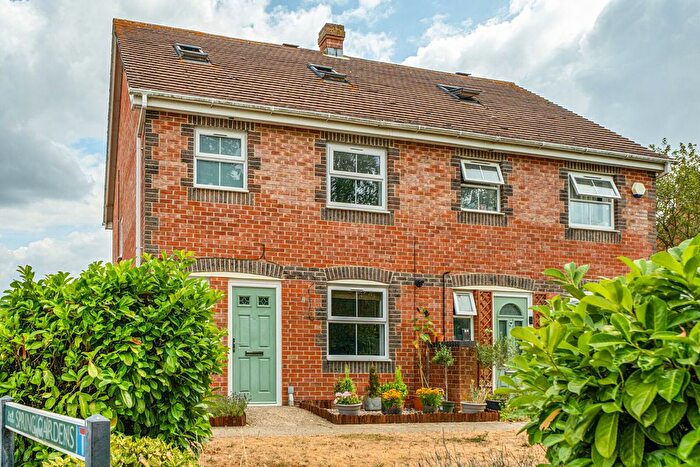 4 Bedroom Semi Detached House For Sale In Spring Gardens, Theale, Reading, Berkshire, RG7