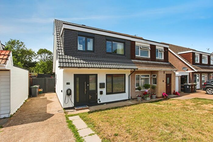 3 Bedroom Semi Detached House For Sale In Longmead Way, Tonbridge, Kent, TN10