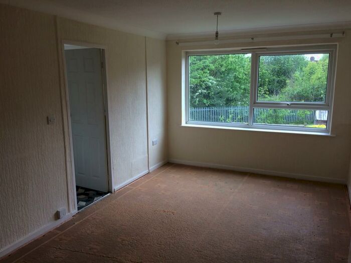1 Bedroom Flat To Rent In Cedar House, Lilac Drive, CW8