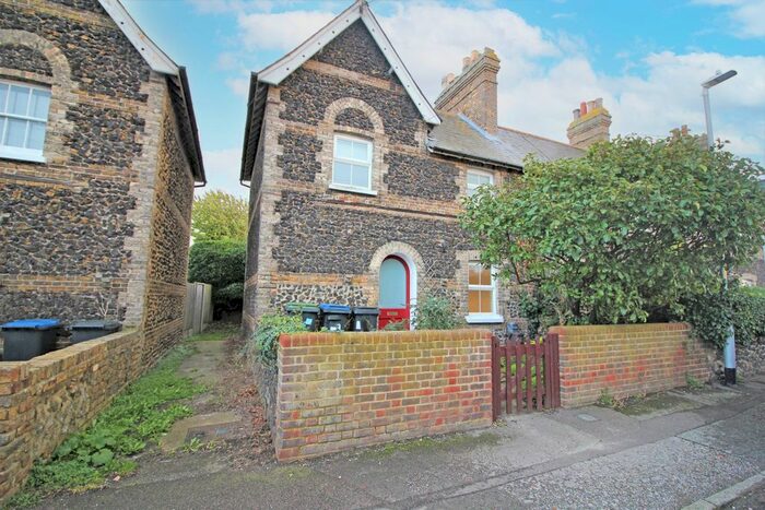 2 Bedroom End Of Terrace House To Rent In Linksfield Road, Westgate-On-Sea, CT8
