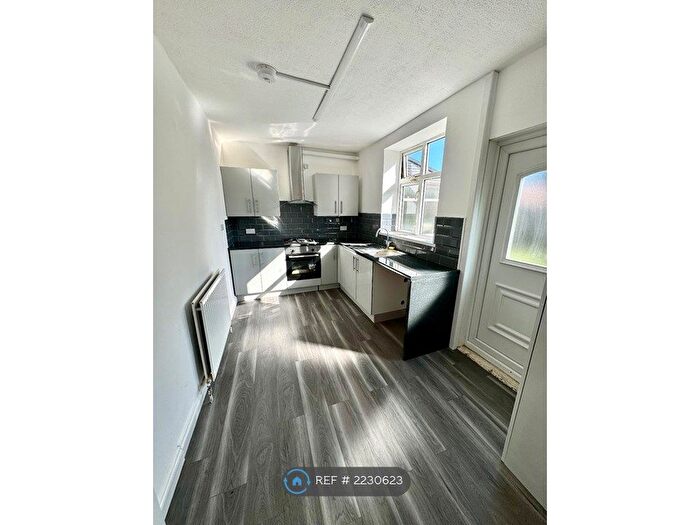 3 Bedroom Semi-Detached House To Rent In Planetree Avenue, Newcastle Upon Tyne, NE4