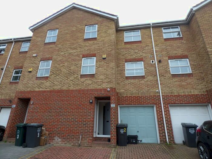 3 Bedroom Terraced House To Rent In Valley Gardens, Mounts Road, Greenhithe, Kent, DA9