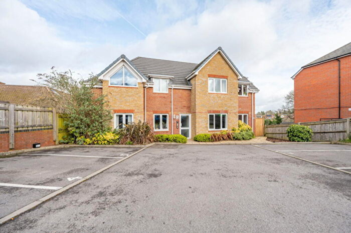 1 Bedroom Flat To Rent In Botley Road, Park Gate, Southampton, SO31