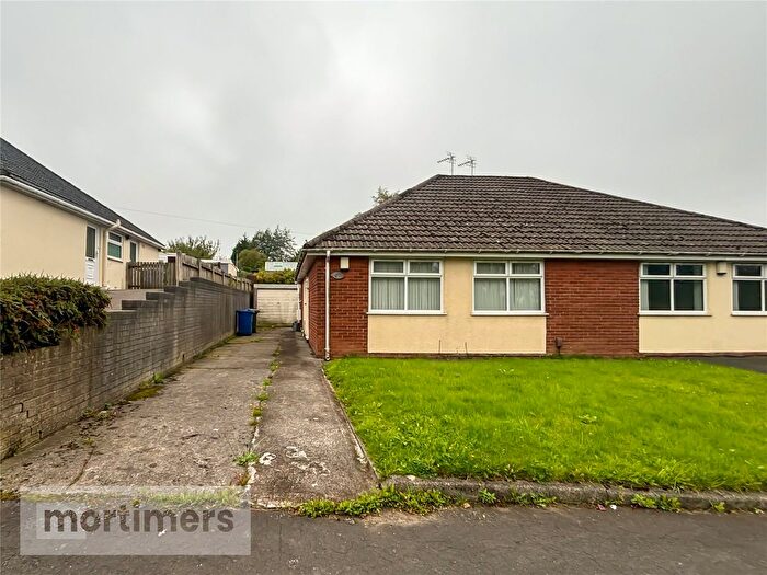 2 Bedroom Semi-Detached Bungalow For Sale In Haslingden Road, Blackburn, Lancashire, BB2