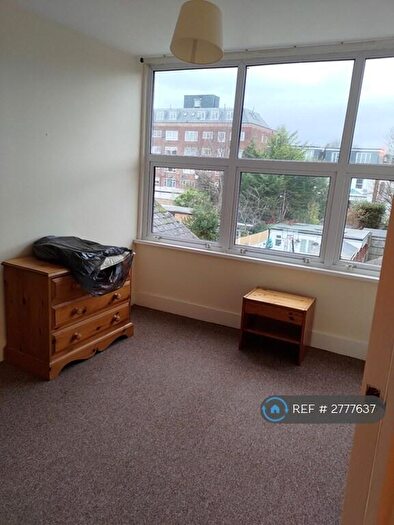 1 Bedroom Flat To Rent In Friern Park, London, N12