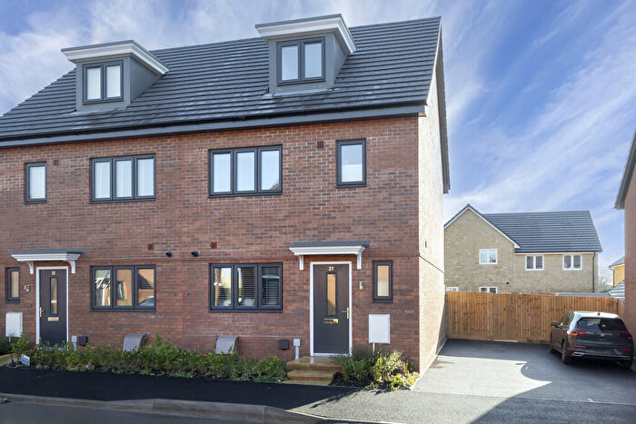 4 Bedroom Semi Detached House To Rent In Perrybrook Road, Brockworth, GL3