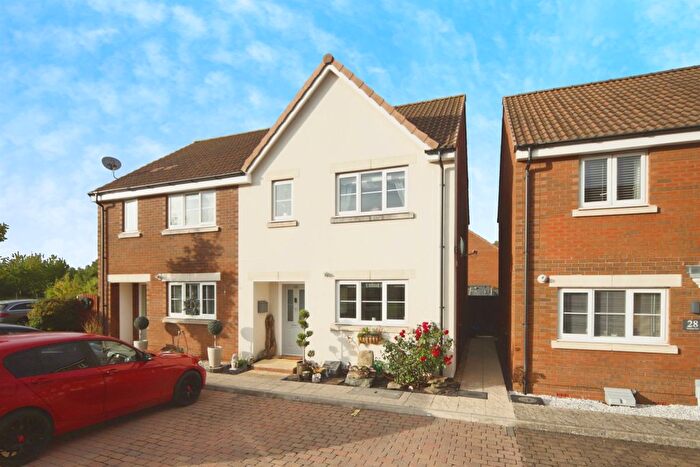 3 Bedroom Semi-detached House For Sale In Sweeting Close, Creech St. Michael, Taunton, TA3