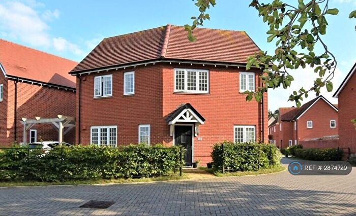 3 Bedroom Detached House To Rent In Oakhouse Close, Colchester, CO4