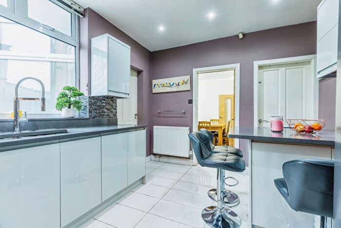 5 Bedroom End Of Terrace House For Sale In Heywood Street, Bury, Greater Manchester, BL9