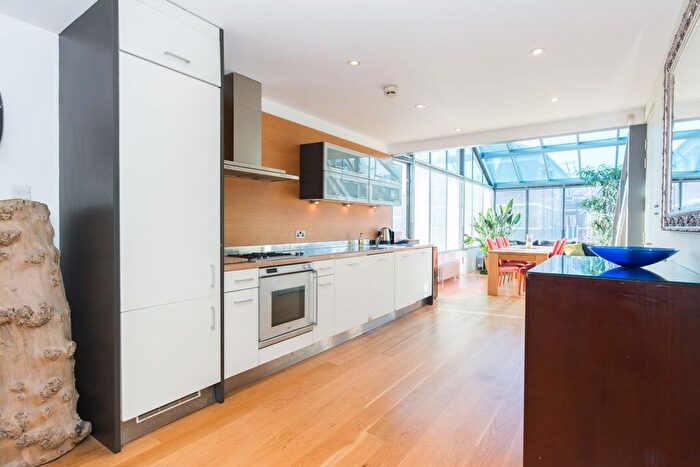2 Bedroom Flat To Rent In Bermondsey Street, London, SE1