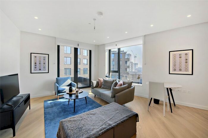 1 Bedroom Flat To Rent In Wood Crescent, Television Centre, White City, London, W12