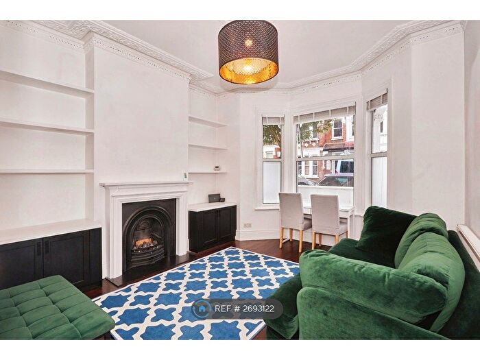 2 Bedroom Maisonette To Rent In Aliwal Road, London, SW11