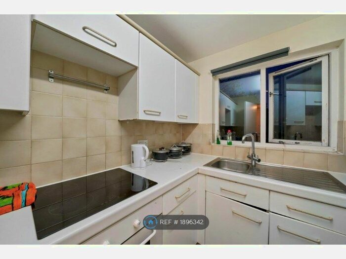 2 Bedroom Flat To Rent In Bunning Way, London Caledonian Road, N7