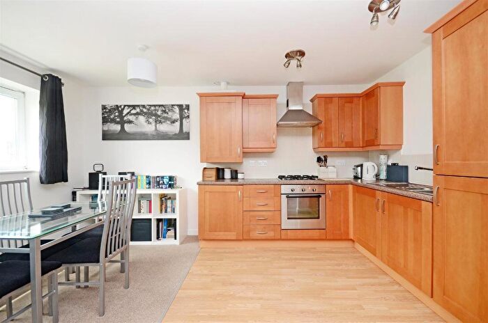 2 Bedroom Flat To Rent In Beeches Bank, Norfolk Park, Sheffield, S2