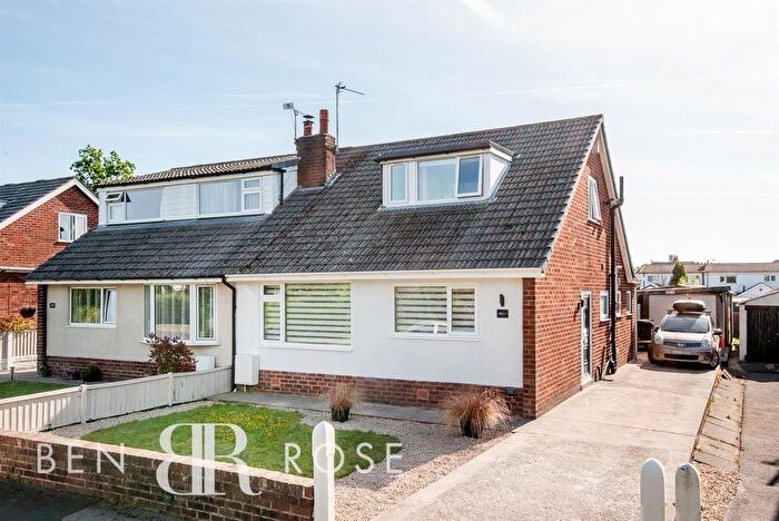 3 Bedroom Semi-Detached Bungalow For Sale In Liverpool Road, Walmer Bridge, Preston, PR4