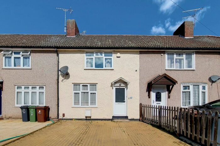 3 Bedroom Terraced House To Rent In Stamford Road, Dagenham, RM9