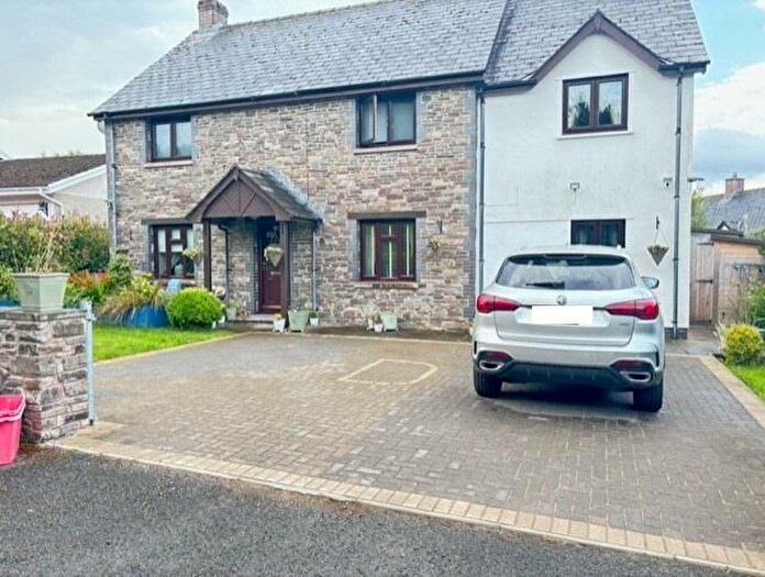 4 Bedroom Detached House To Rent In Aberyscir Road, Brecon, LD3