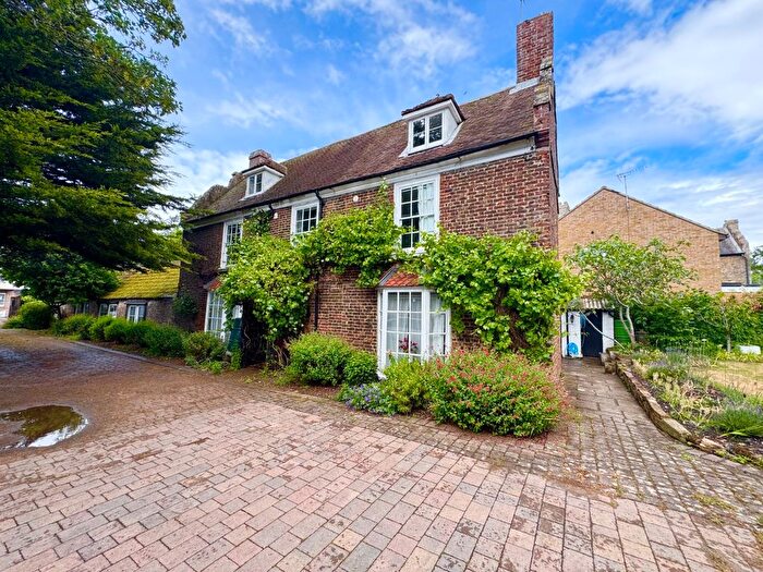 4 Bedroom Detached House To Rent In The Square, Birchington, Kent, CT7