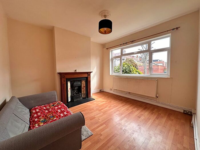 1 Bedroom Flat To Rent In Ealing Park Gardens, Ealing, W5