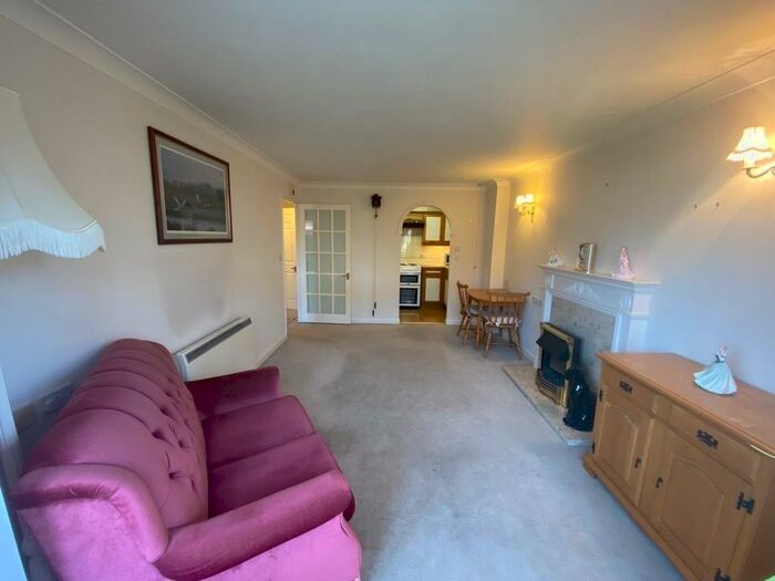 1 Bedroom Ground Flat For Sale In Violet Hill Road, Stowmarket, IP14