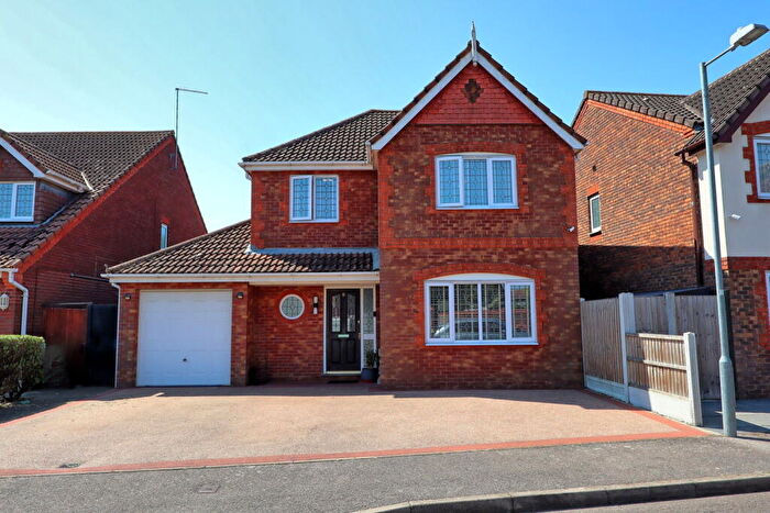 4 Bedroom Detached House For Sale In Medlar Drive, Brandon Groves, South Ockendon, Essex, RM15