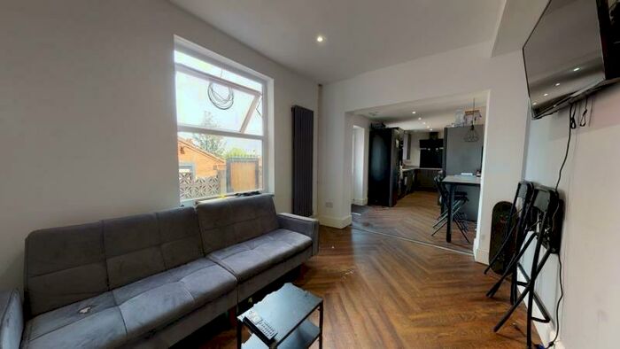 5 Bedroom Semi-Detached House To Rent In Nottingham Road, New Basford, Nottingham, NG7