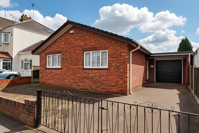 2 Bedroom Detached Bungalow For Sale In Cheltenham Drive, Leigh On Sea, SS9