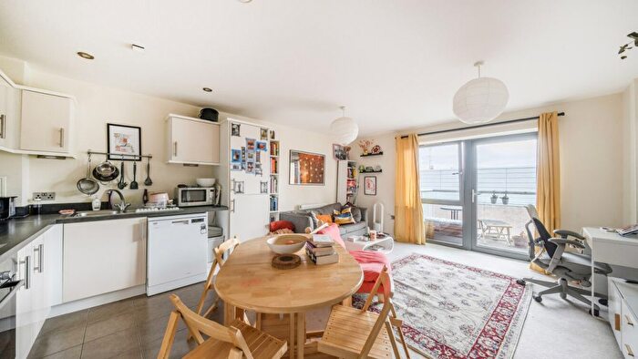 1 Bedroom Flat For Sale In Meadowcroft Mews, London, SE6