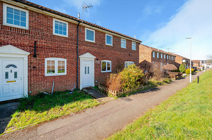 2 Bedroom House For Sale In Osprey Walk, Luton, Bedfordshire, LU4