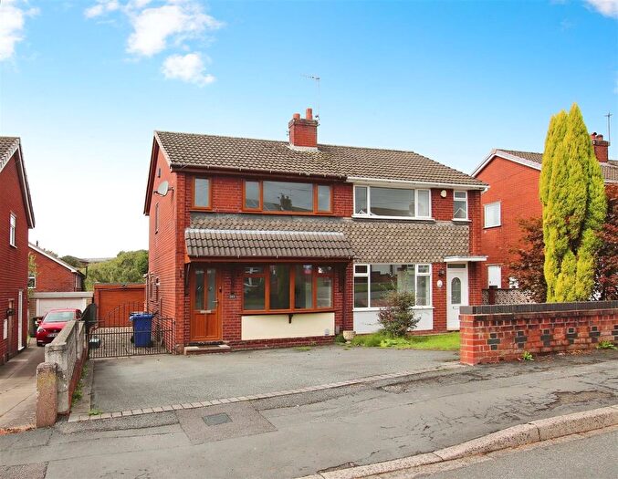 3 Bedroom Semi-detached House For Sale In Fearns Avenue, Bradwell, Newcastle, ST5