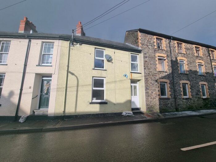 2 Bedroom House To Rent In Lewis Street, Llandysul, SA44